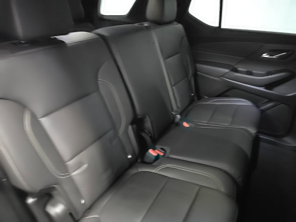 Used 2023 Chevrolet Traverse LT image 16
