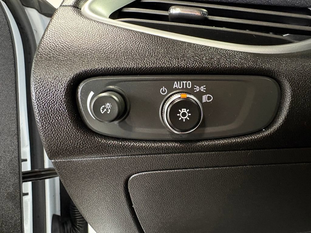 Used 2023 Chevrolet Malibu LT image 22