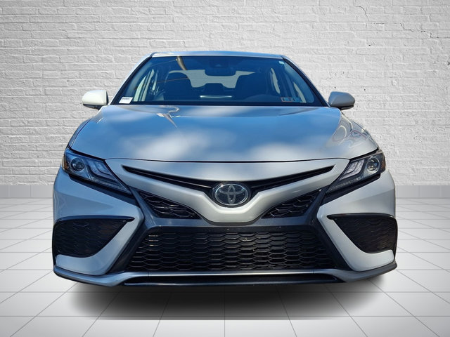 Used 2024 Toyota Camry XSE FWD image 2