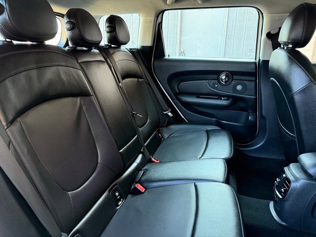 Used 2016 MINI Cooper Clubman image 14