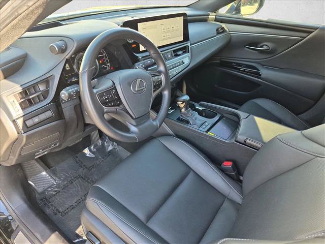 Used 2025 Lexus ES 300h w/ Premium Package FWD image 10