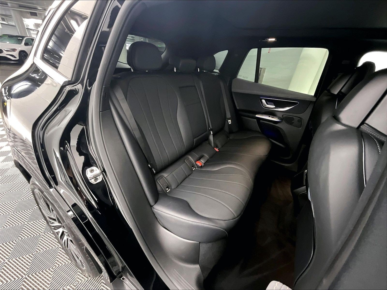 Used 2026 Mercedes-Benz EQE 320 4MATIC SUV image 17