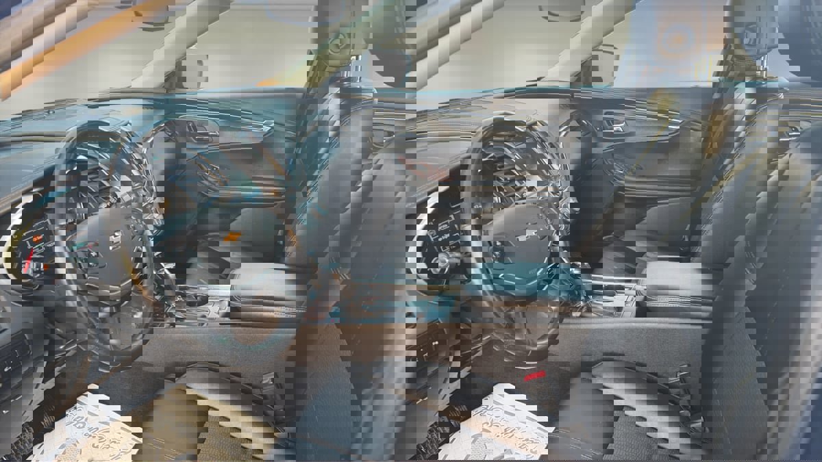 Used 2014 Chevrolet Impala LT w/ Convenience Package image 10