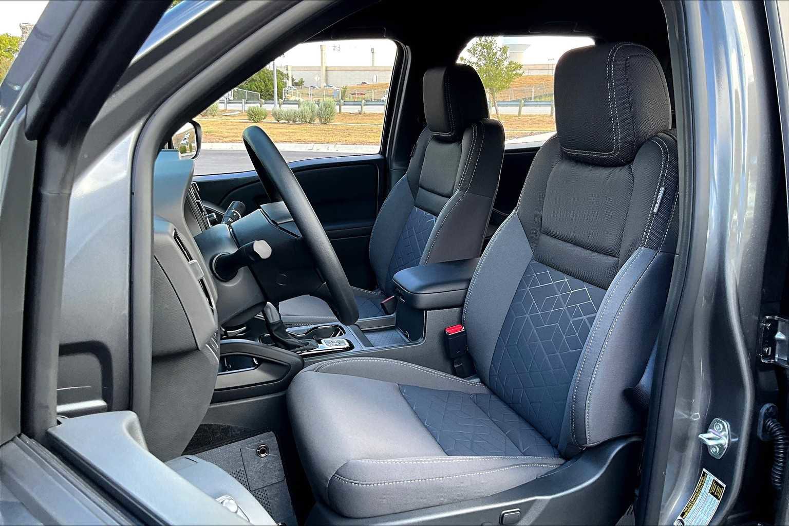 New 2026 Nissan Frontier SV image 9