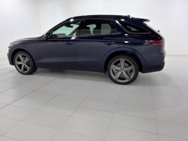 Used 2022 Genesis GV70 3.5T Sport w/ Sport Prestige Package AWD/4WD image 2