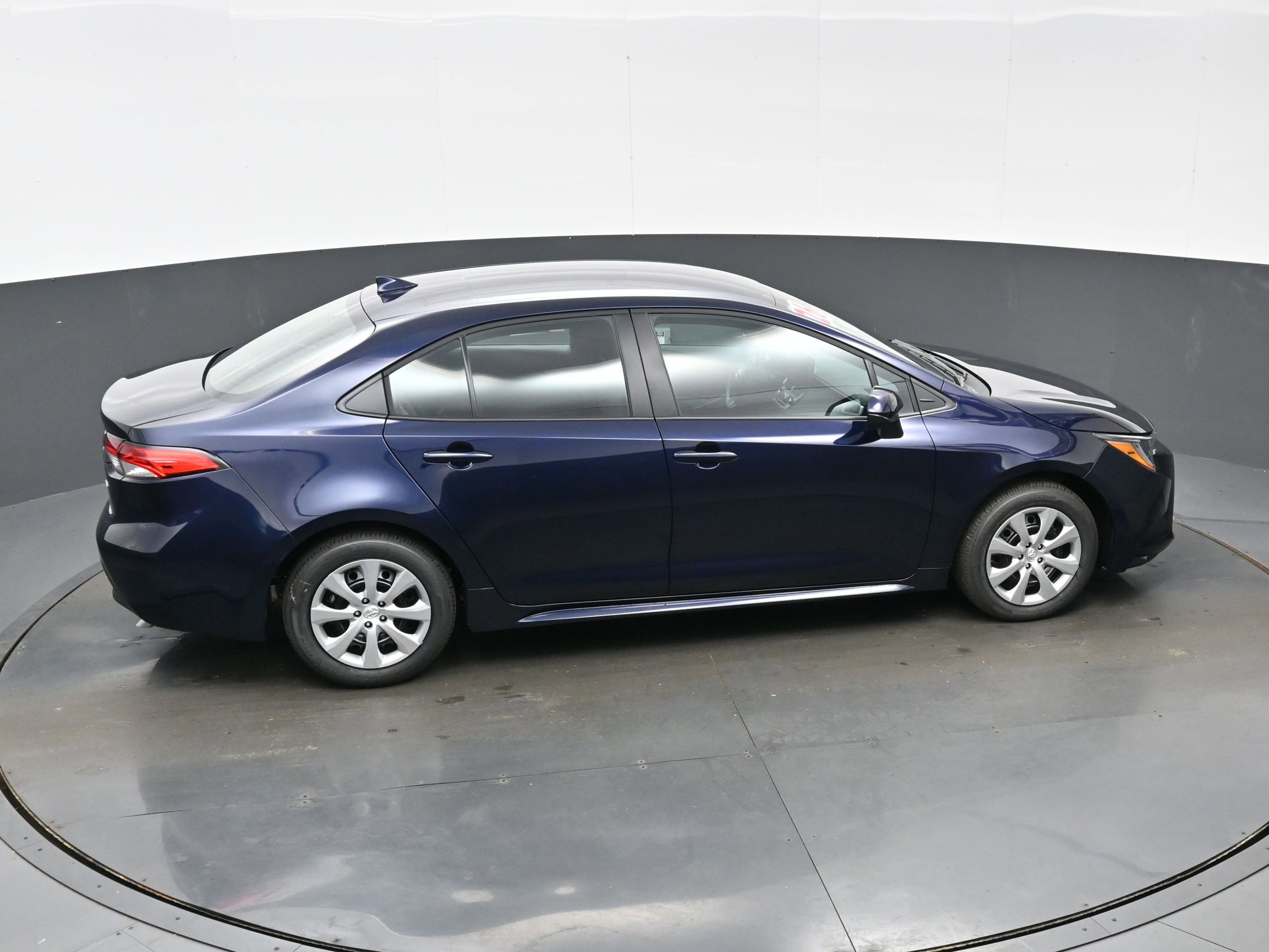 Used 2026 Toyota Corolla LE FWD image 39