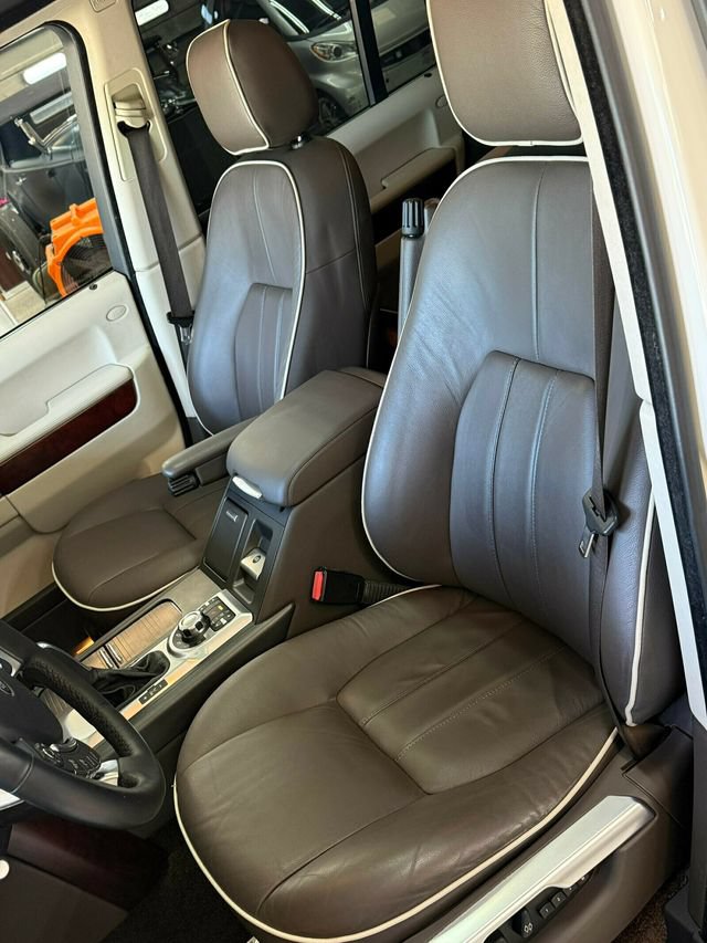 Used 2010 Land Rover Range Rover HSE AWD/4WD image 15