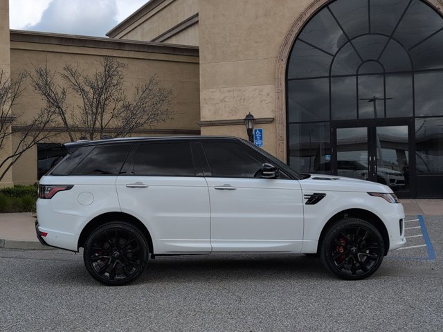 Used 2022 Land Rover Range Rover Sport HST image 4