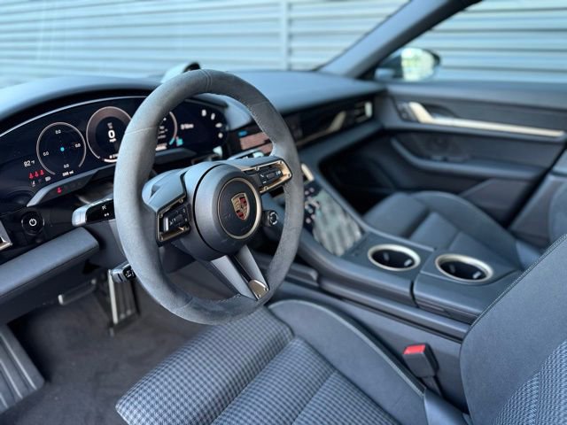 New 2025 Porsche Taycan 4S AWD/4WD image 4