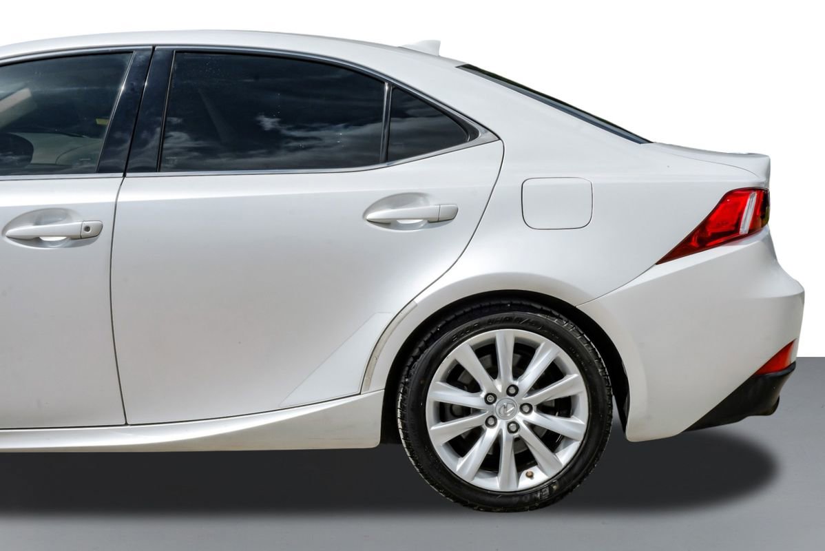 Used 2016 Lexus IS 200t RWD image 11