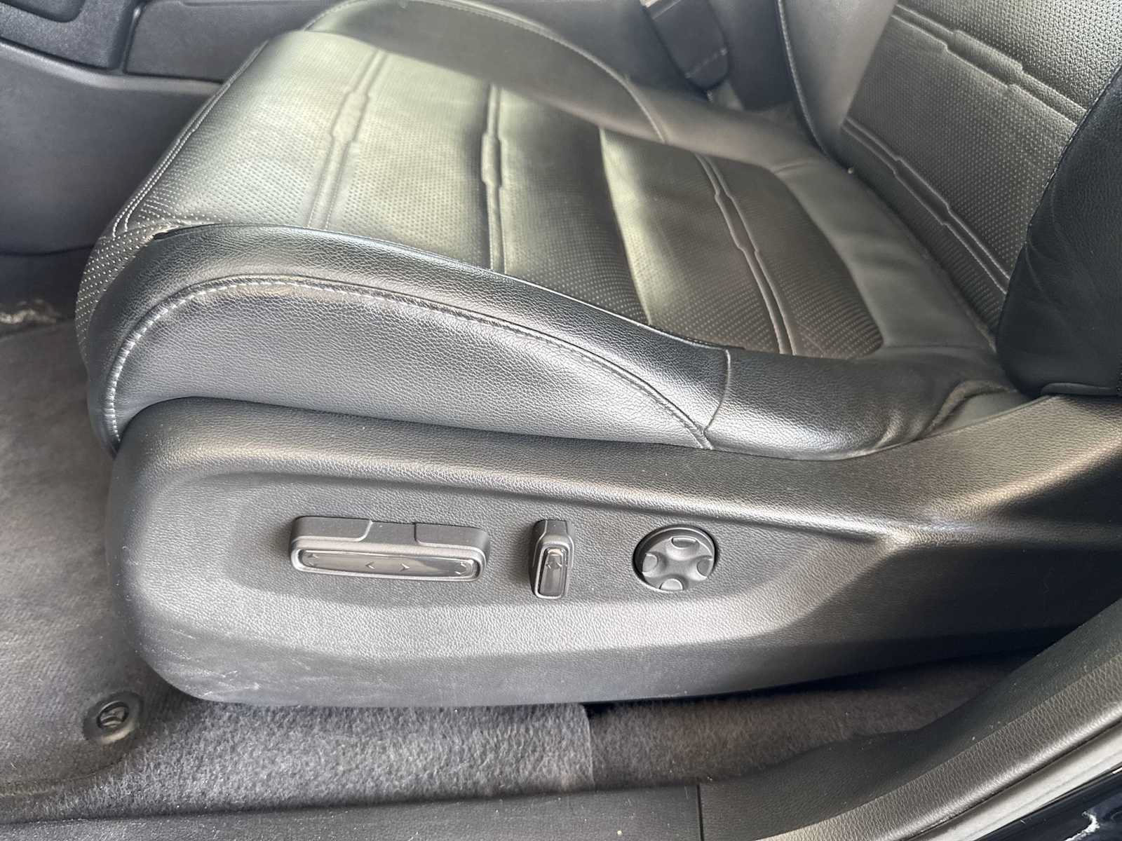 Used 2017 Honda CR-V EX-L image 11
