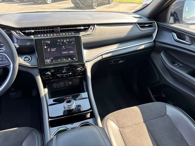 Used 2023 Jeep Grand Cherokee L Laredo image 12