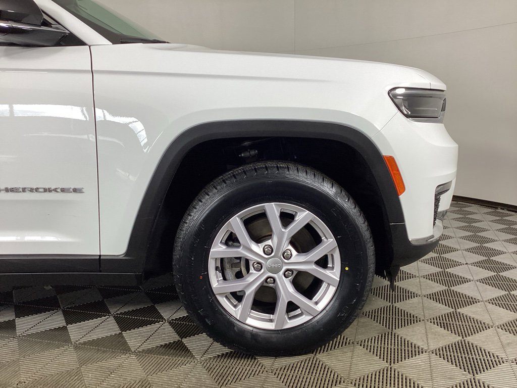 Used 2022 Jeep Grand Cherokee L Limited w/ Trailer Tow Group (B) AWD/4WD image 7