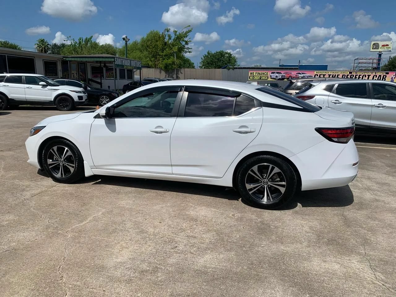 Used 2021 Nissan Sentra SV FWD image 9