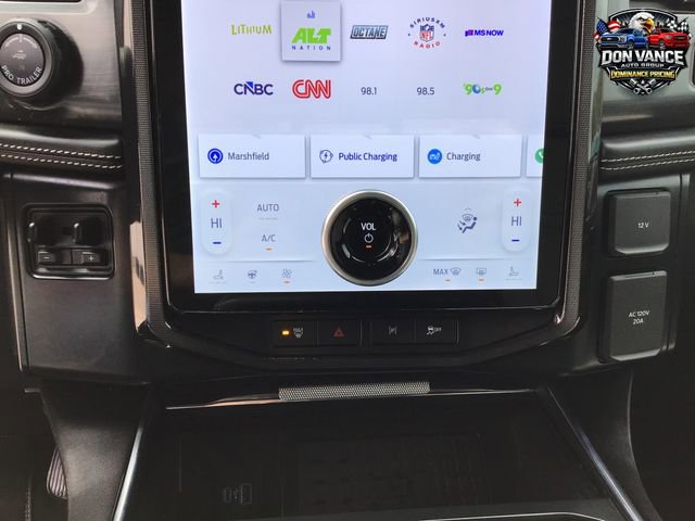 Used 2023 Ford F150 Lightning Platinum AWD/4WD image 18