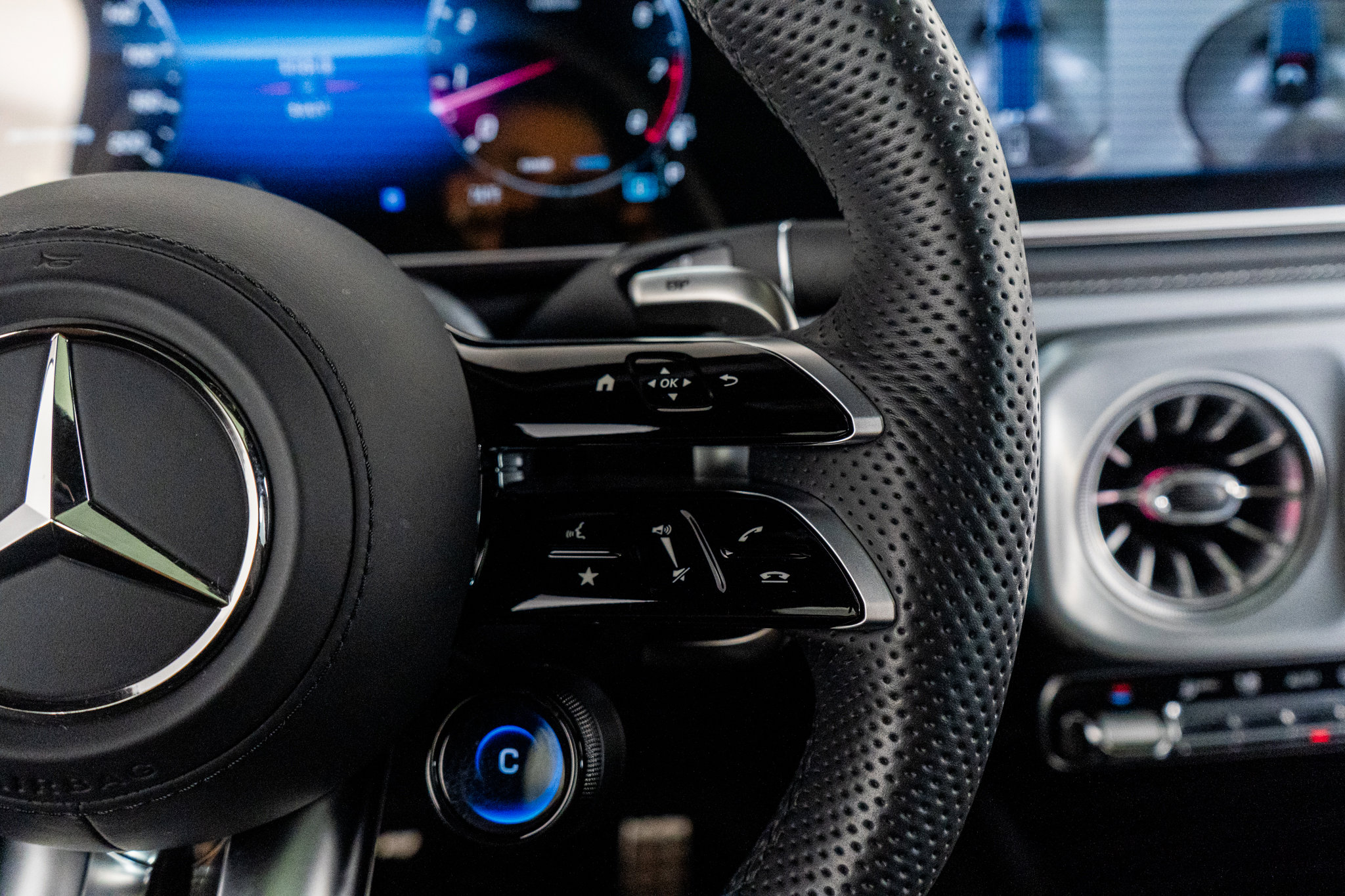 Used 2025 Mercedes-Benz G 63 AMG 4MATIC image 45