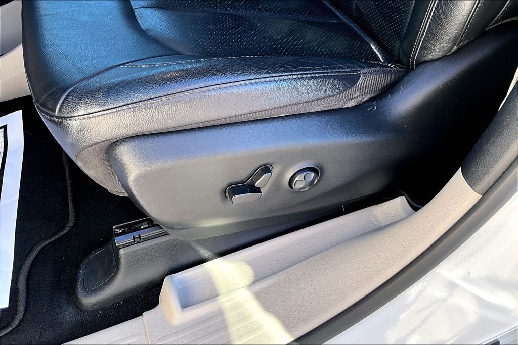 Used 2022 Chrysler Pacifica Touring-L FWD image 39