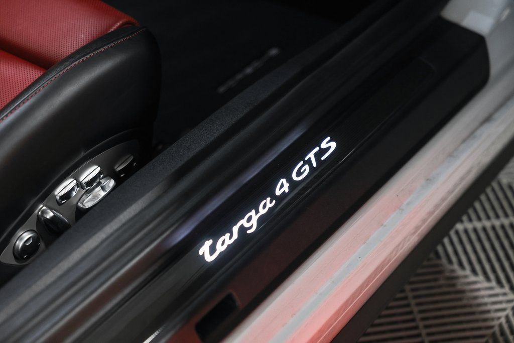 Used 2019 Porsche 911 Targa 4 GTS image 22