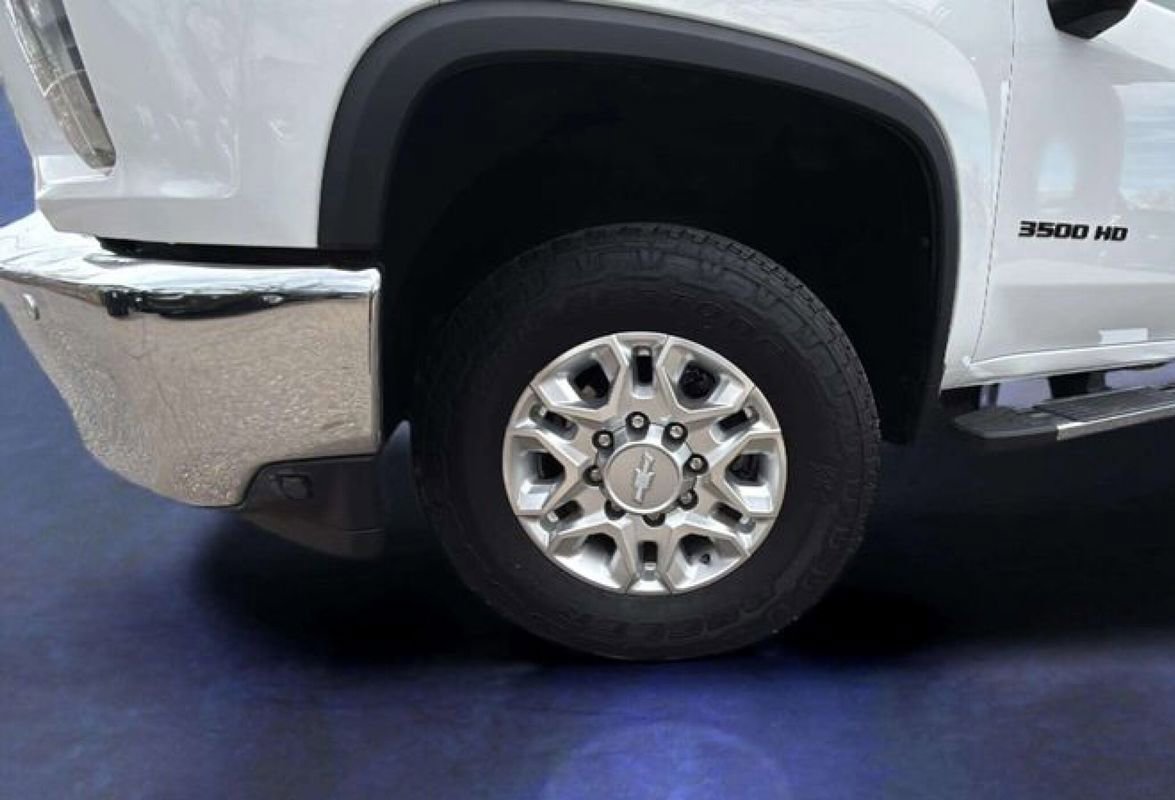 Used 2020 Chevrolet Silverado 3500 LTZ w/ Safety Package AWD/4WD image 22