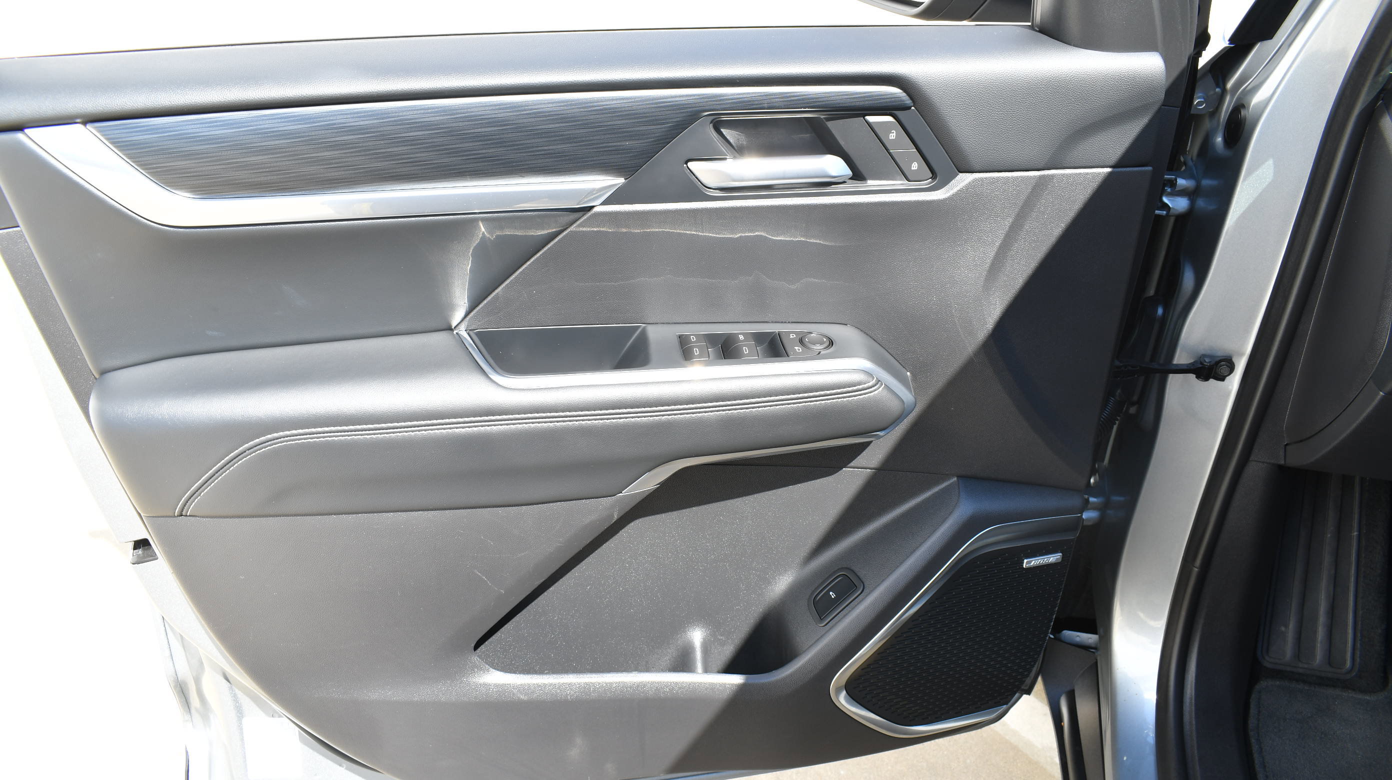 Used 2025 GMC Acadia Elevation FWD image 12