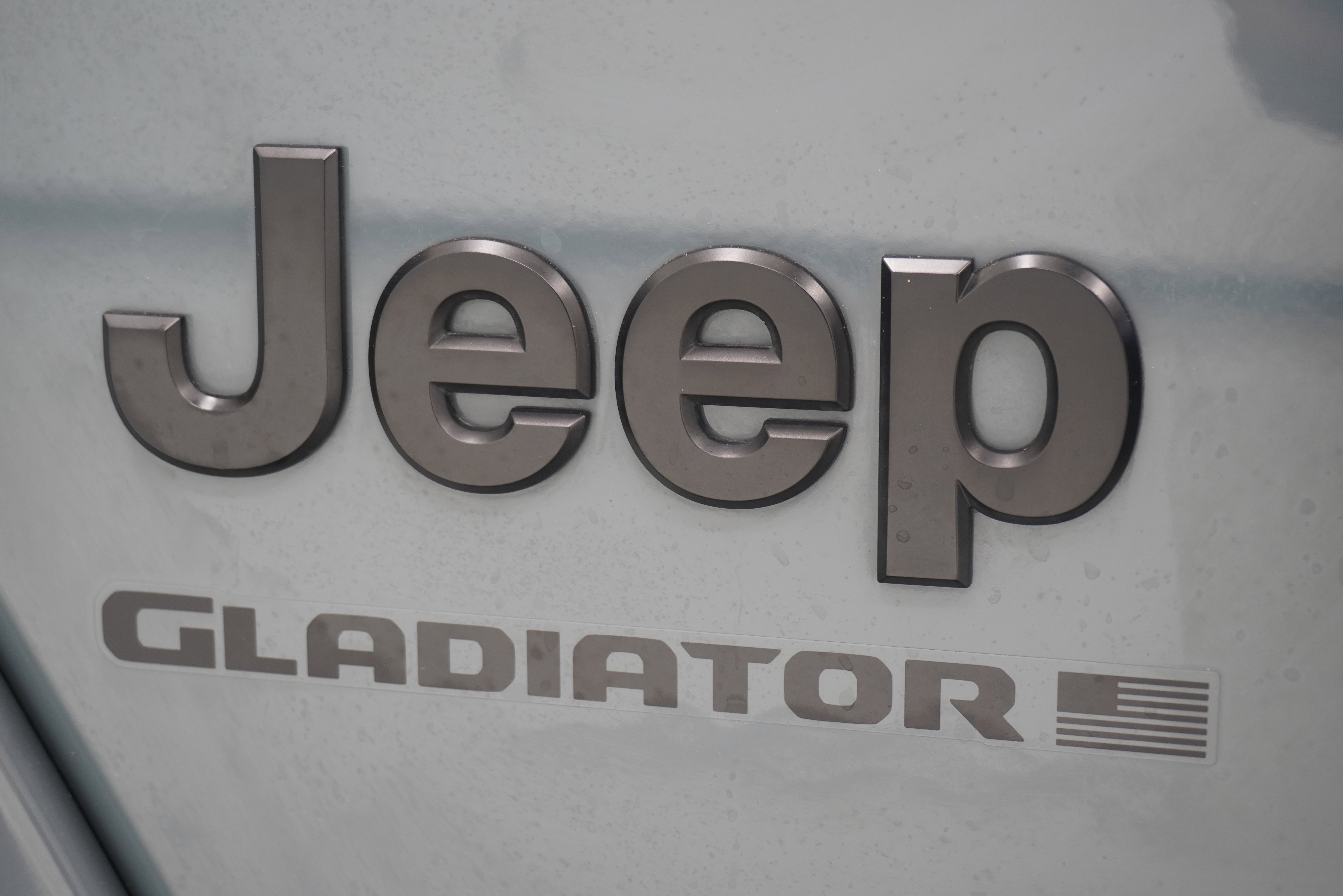Used 2024 Jeep Gladiator Sport AWD/4WD image 8