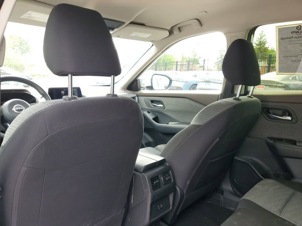 Used 2023 Nissan Rogue SV AWD/4WD image 9