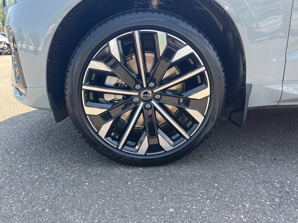 New 2026 Volvo XC60 B5 Ultra w/ Protection Package Premier AWD/4WD image 28
