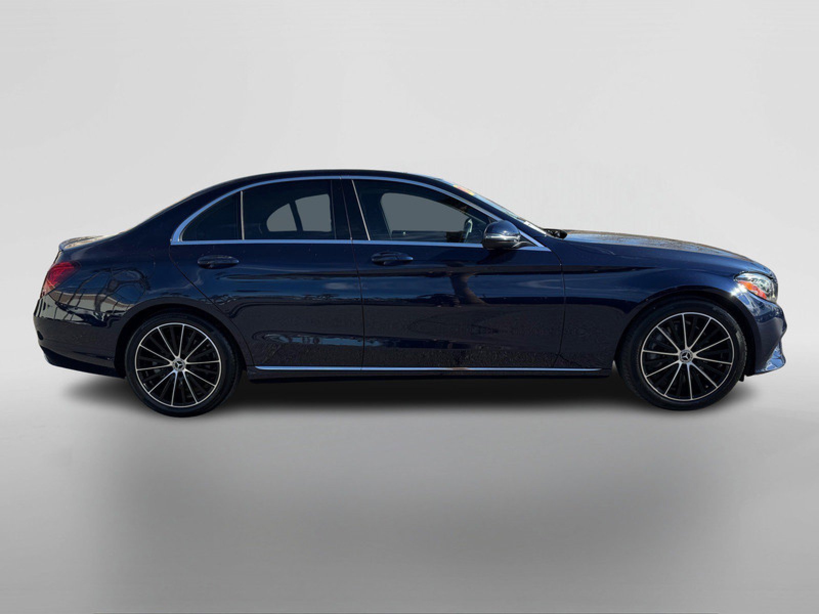 Used 2019 Mercedes-Benz C 300 Sedan image 4