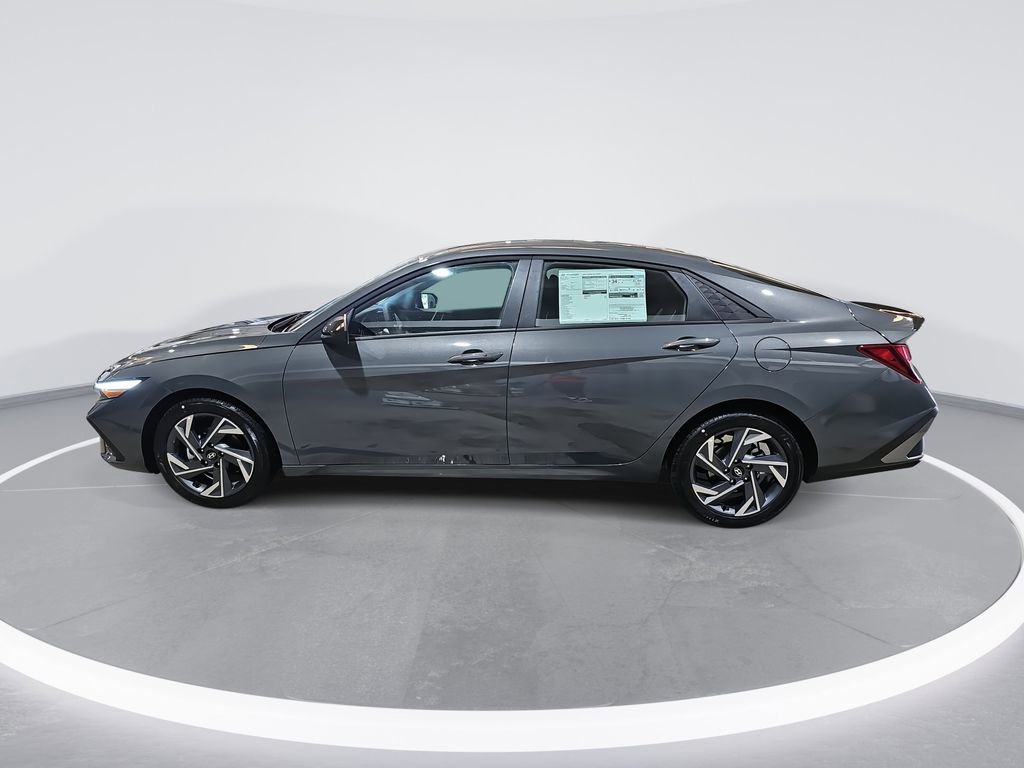 New 2025 Hyundai Elantra Sport image 8