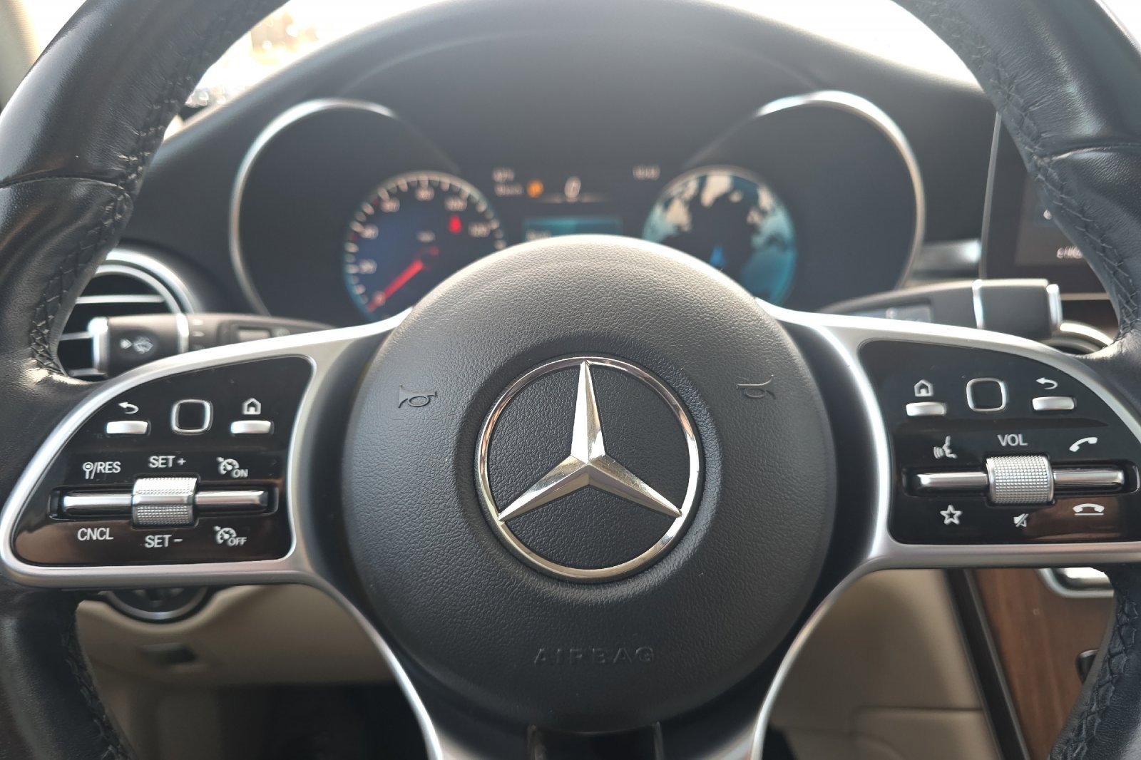 Used 2022 Mercedes-Benz GLC 300 4MATIC image 34