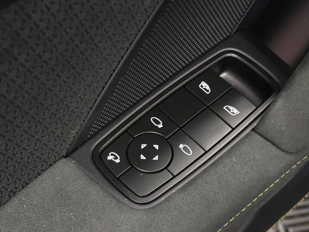 Certified 2025 Porsche 911 Carrera 4 GTS image 30