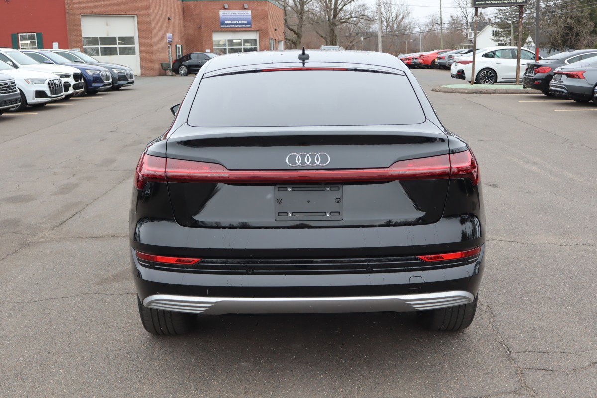 Used 2020 Audi e-tron Premium Plus image 7