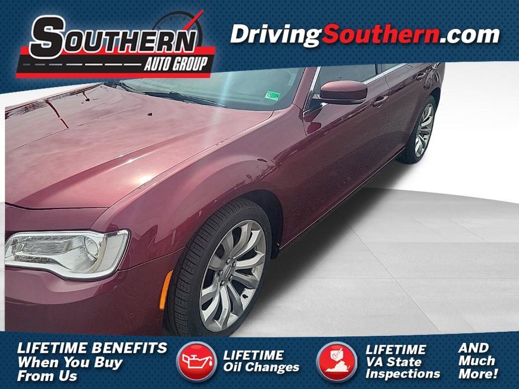 Used 2016 Chrysler 300 Limited image 1