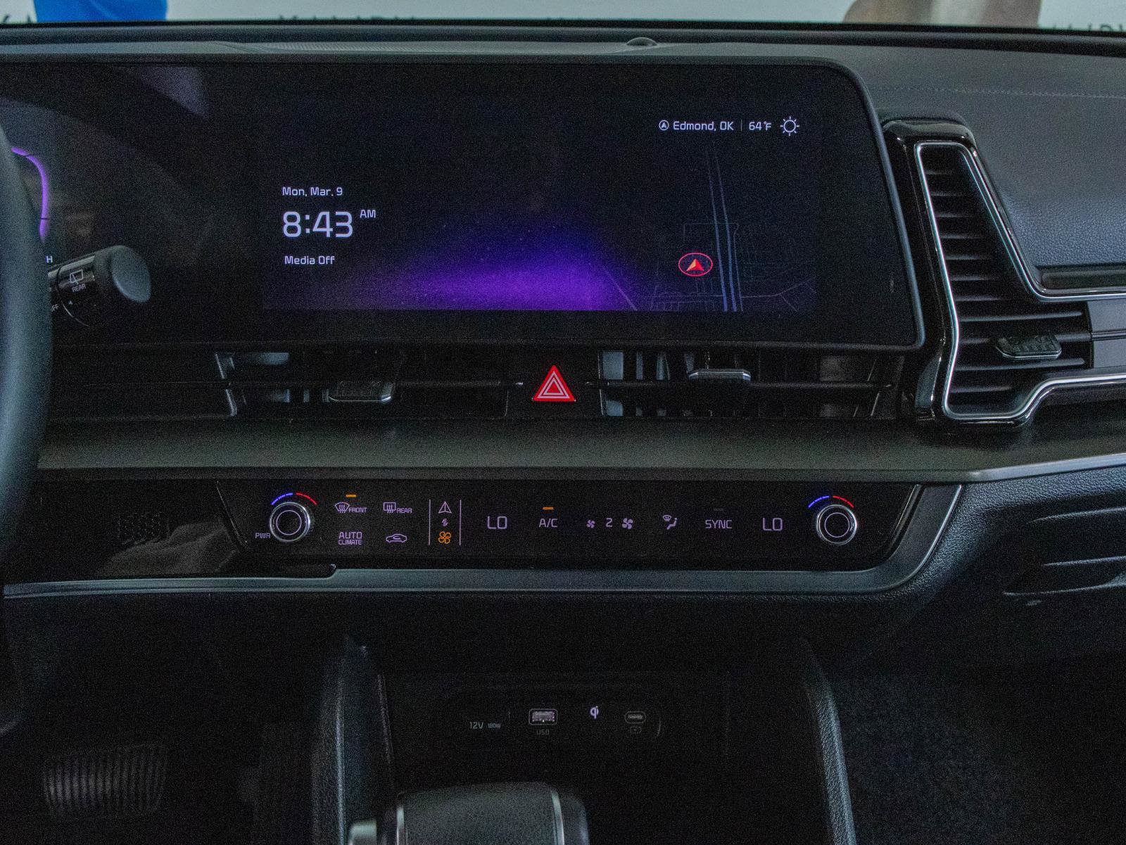 Used 2024 Kia Sportage EX image 4