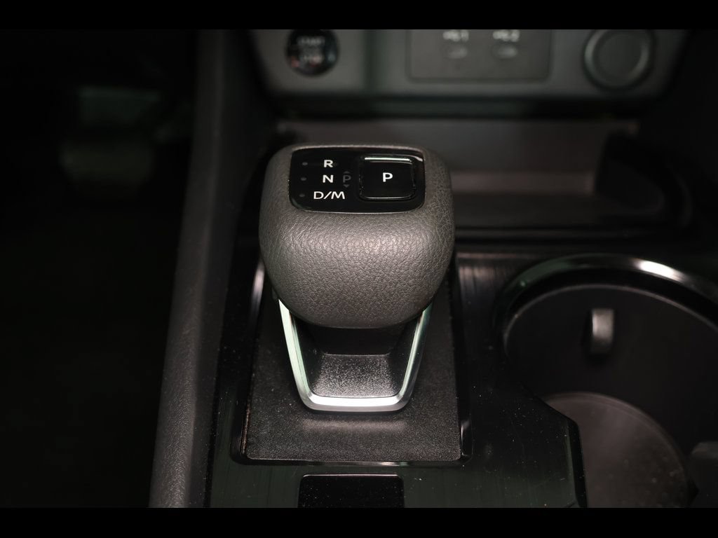 Used 2024 Nissan Rogue SV FWD image 27