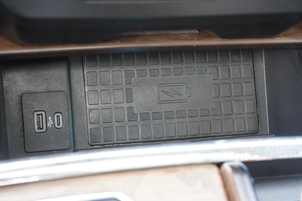 Used 2020 Ford Expedition Platinum AWD/4WD image 22