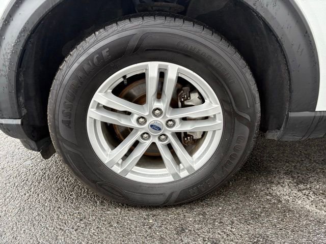 Used 2021 Ford Explorer XLT image 9