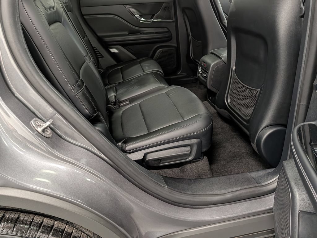 Used 2022 Lincoln Corsair AWD w/ Premium Package image 30