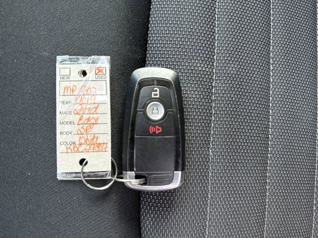 Used 2019 Ford Edge SE image 26