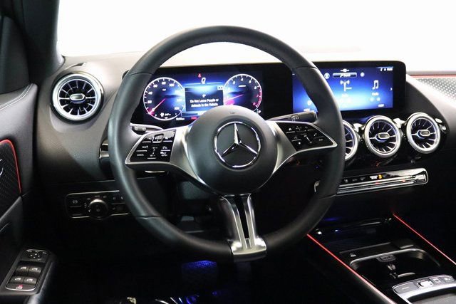 Certified 2025 Mercedes-Benz GLA 250 4MATIC image 19