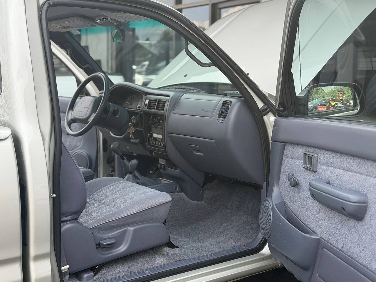 Used 2000 Toyota Tacoma 4x4 Regular Cab image 58