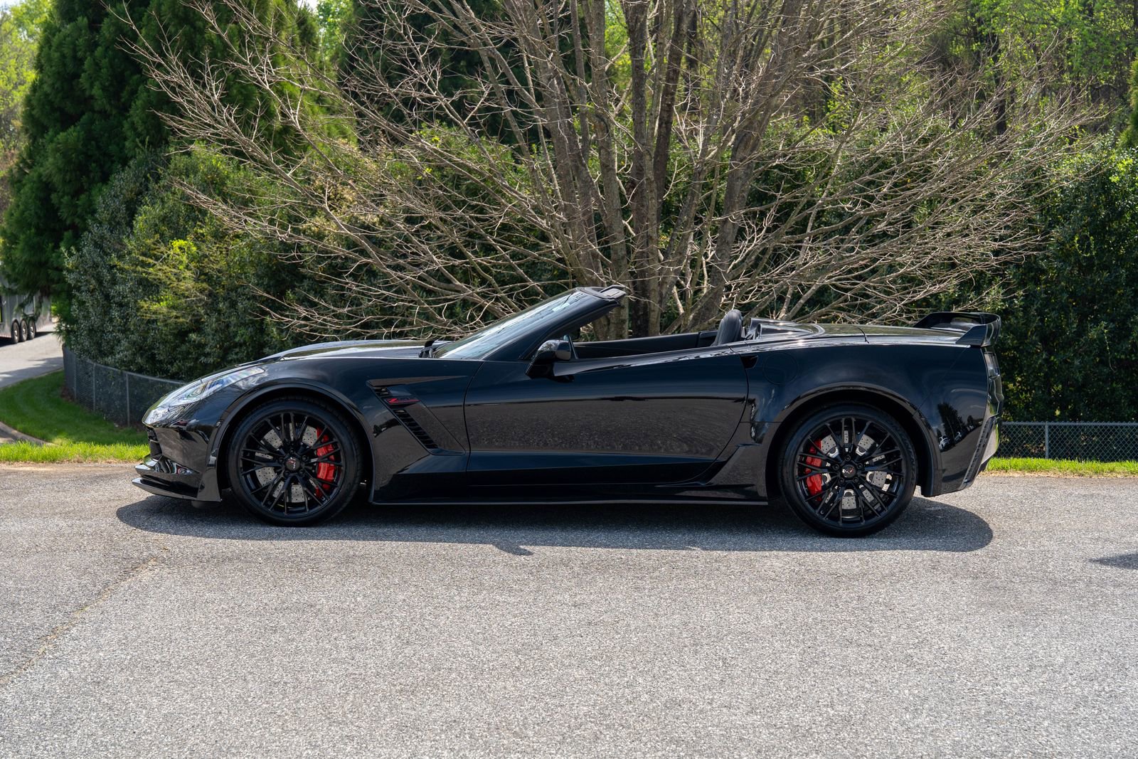 Used 2016 Chevrolet Corvette Z06 w/ 3LZ Preferred Equipment Group image 4