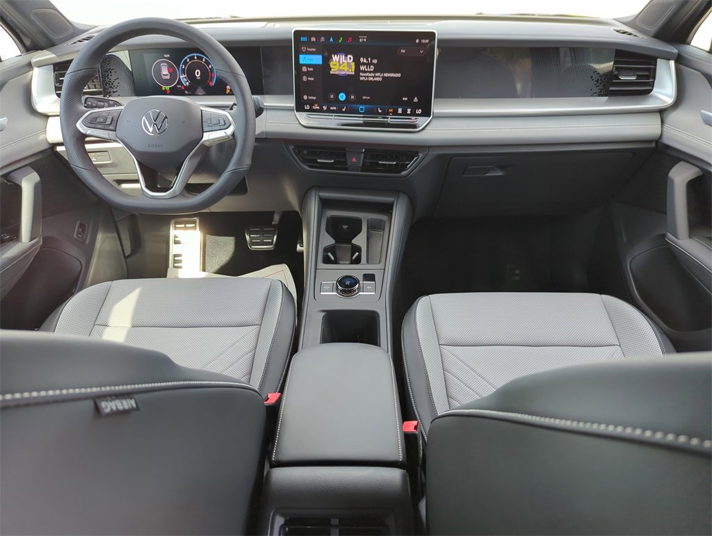 New 2025 Volkswagen Tiguan SE R-Line image 21