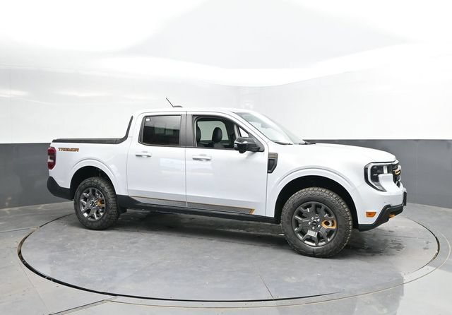 Used 2025 Ford Maverick Tremor AWD/4WD image 3