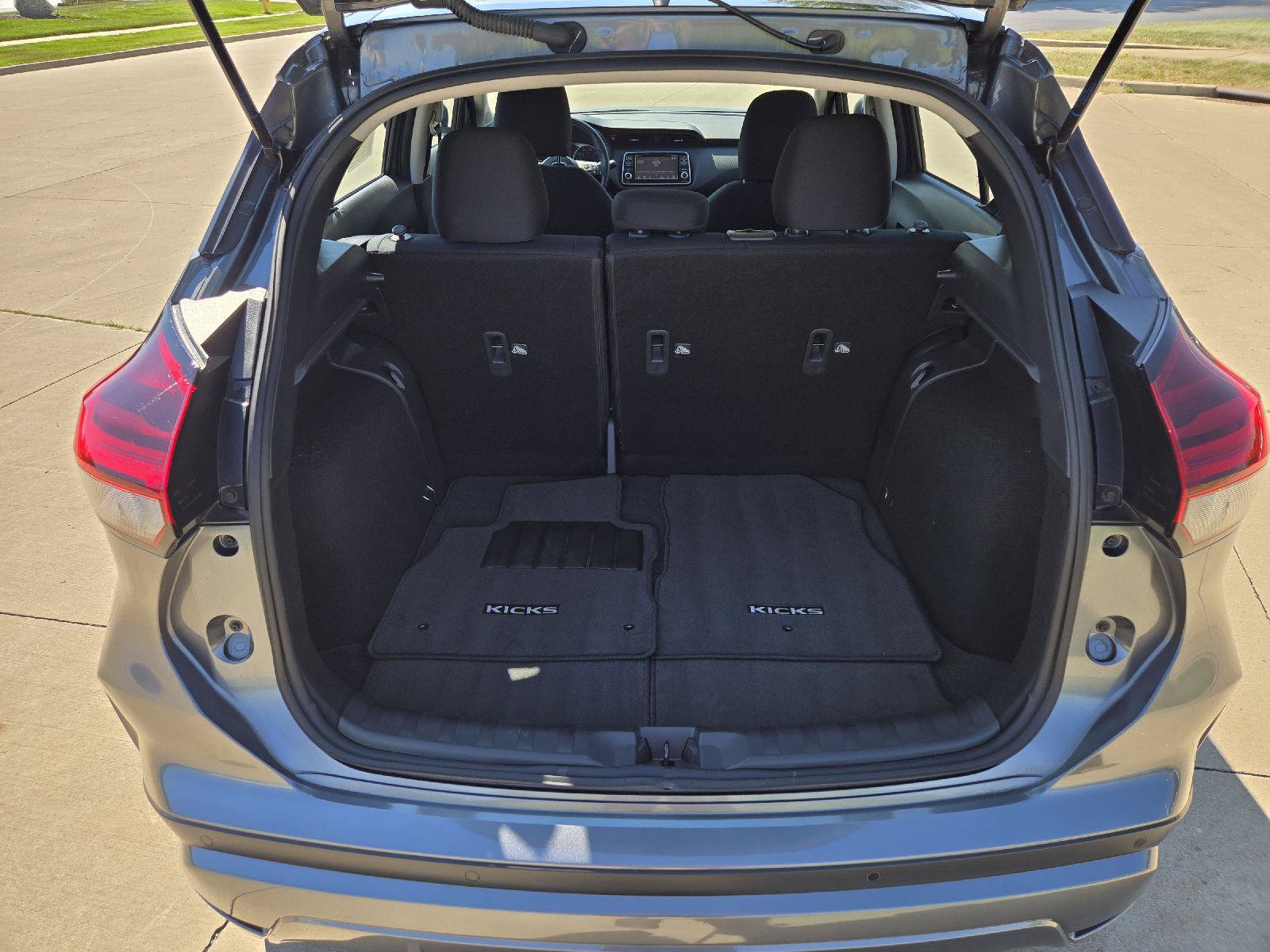 Used 2025 Nissan Kicks Play S FWD image 9