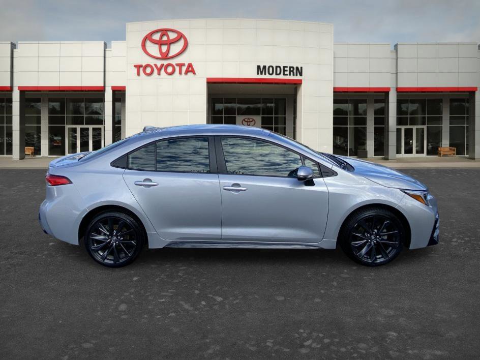 Used 2025 Toyota Corolla SE image 4