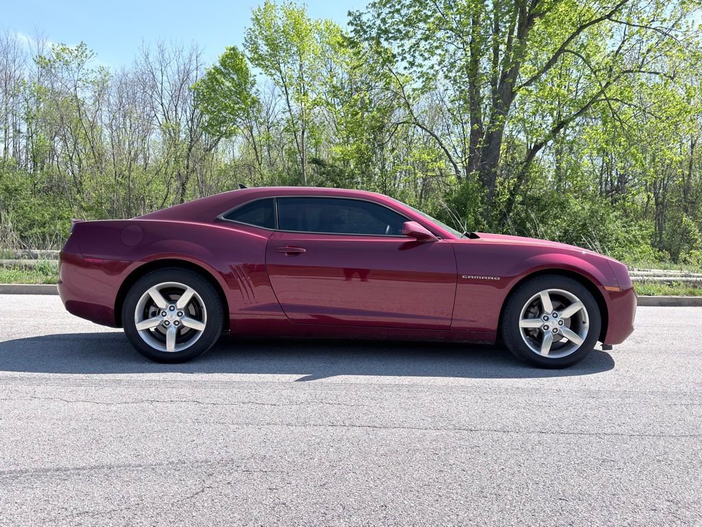 Used 2010 Chevrolet Camaro LT RWD image 21