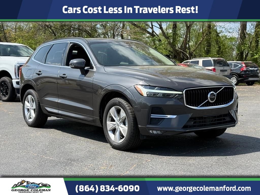 Used 2022 Volvo XC60 B5 Momentum image 1