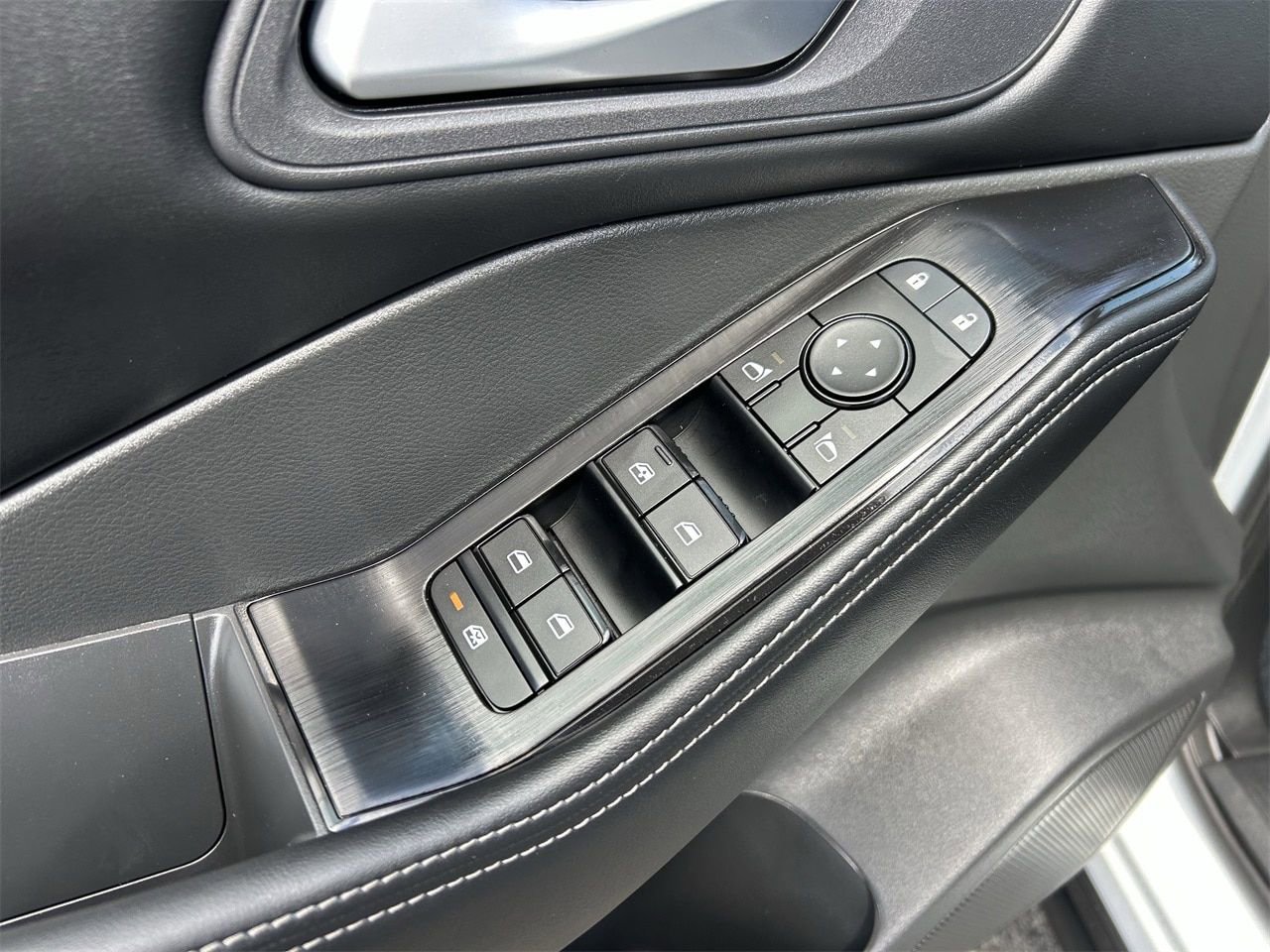 New 2026 Nissan Rogue SV image 20