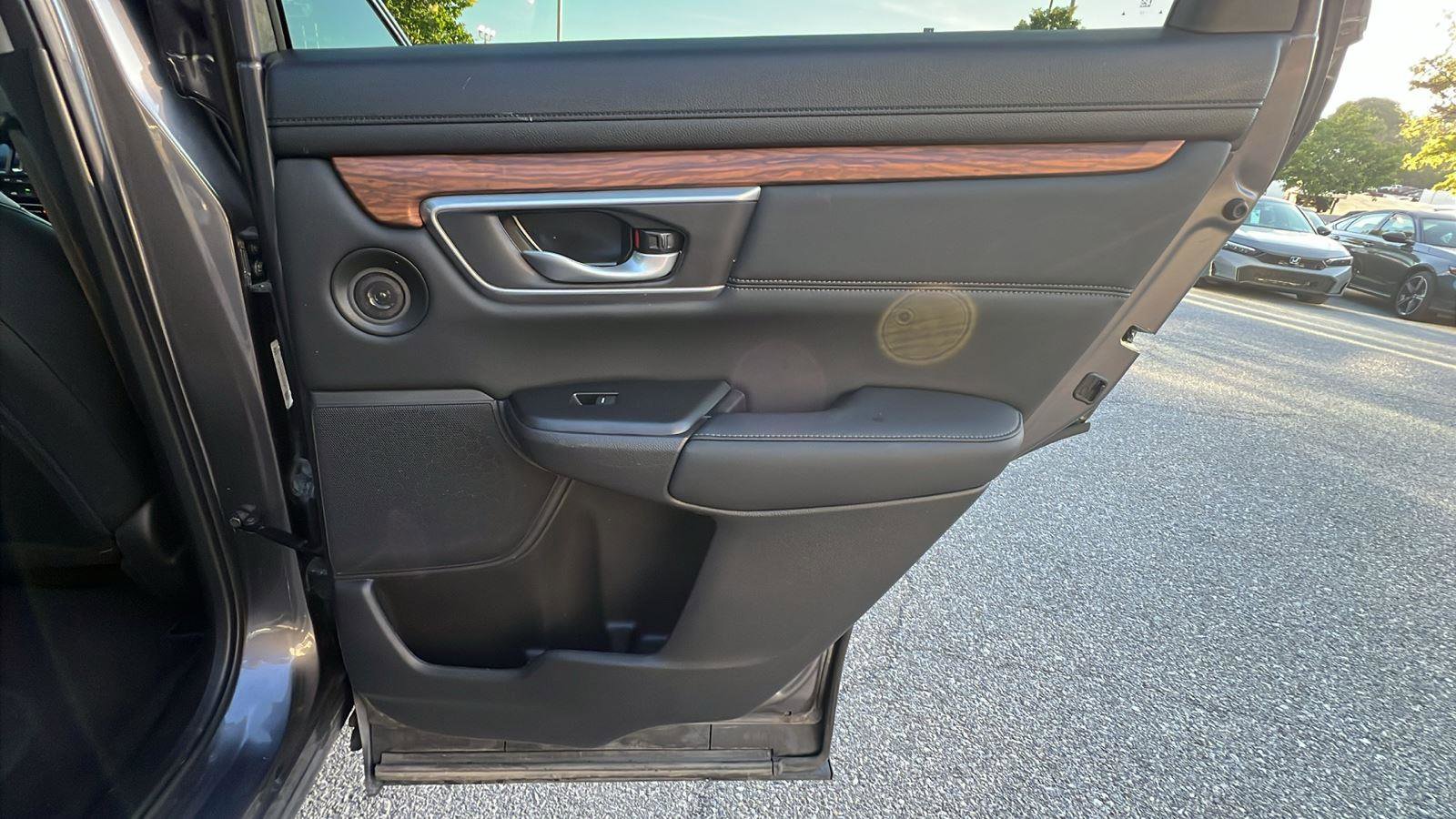 Used 2022 Honda CR-V Touring image 14